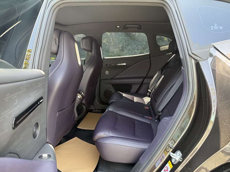 Avatr 07 2025 imagem de carro #9