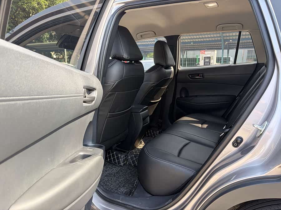 Toyota Corolla Cross 2023 immagine di auto #9