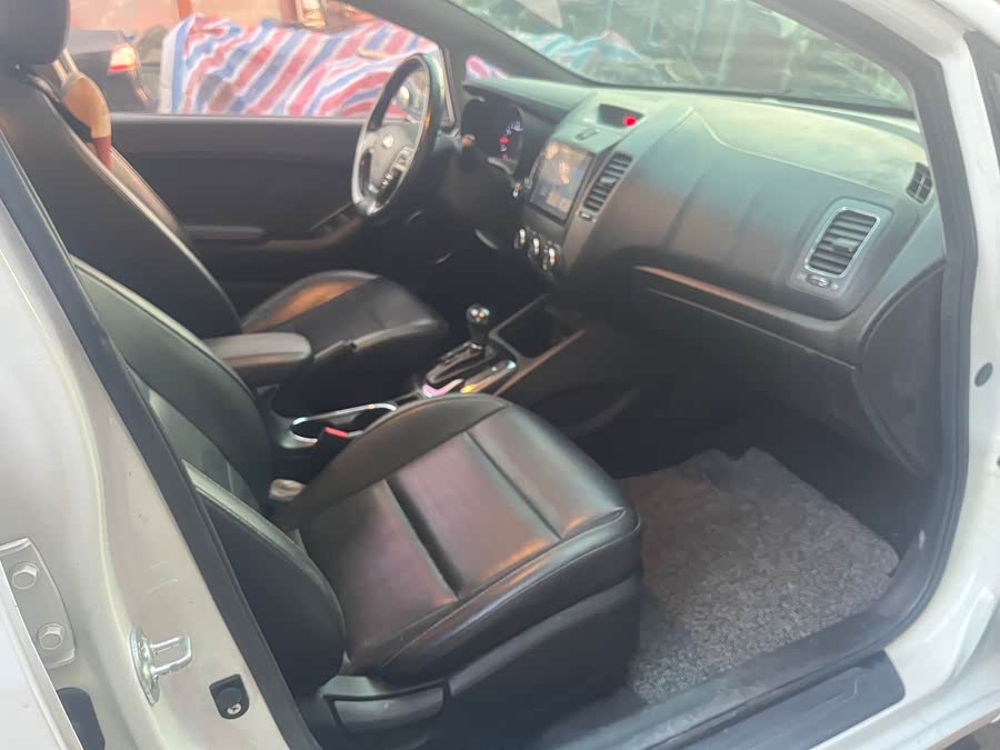 起亚 起亚K3 2018 汽车图片 #9