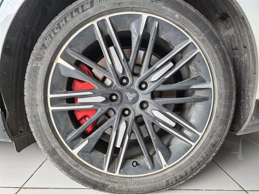 哪吒汽车 哪吒S 2023 汽车图片 #9