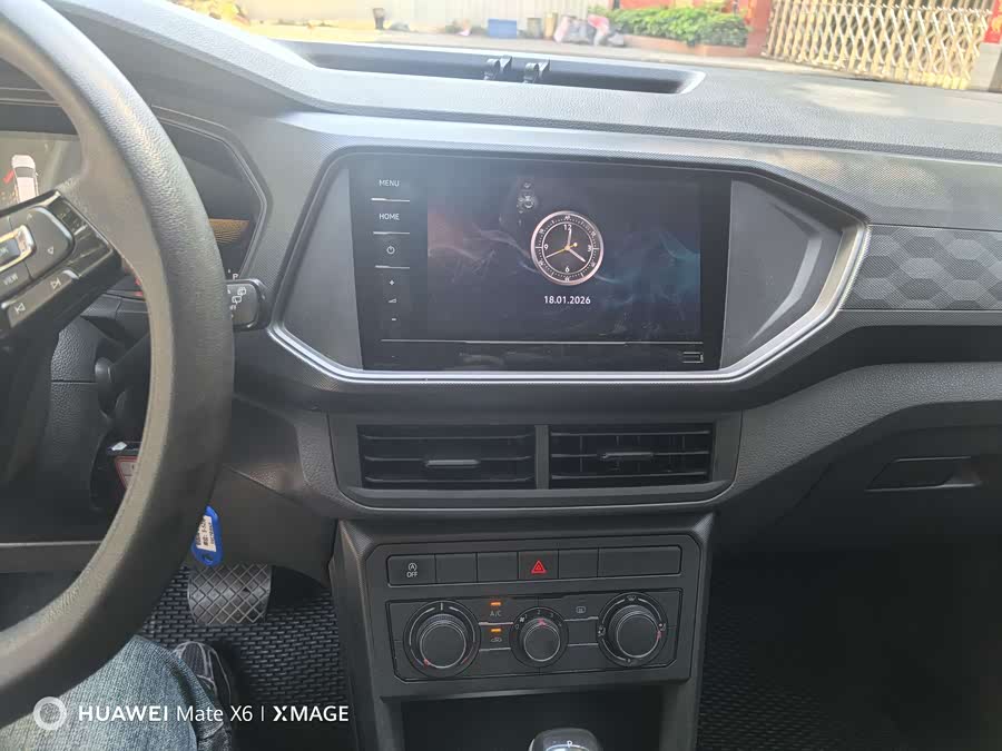 Volkswagen T-Cross 2023 car image #9