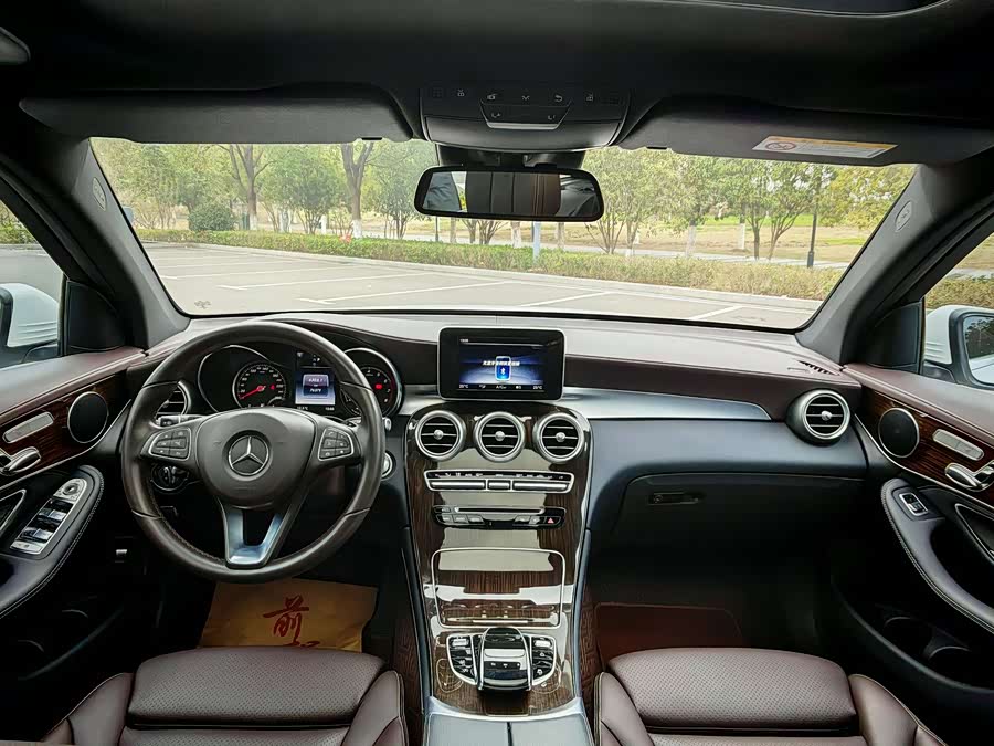 Mercedes-Benz GLC Class 2018 صورة سيارة #9