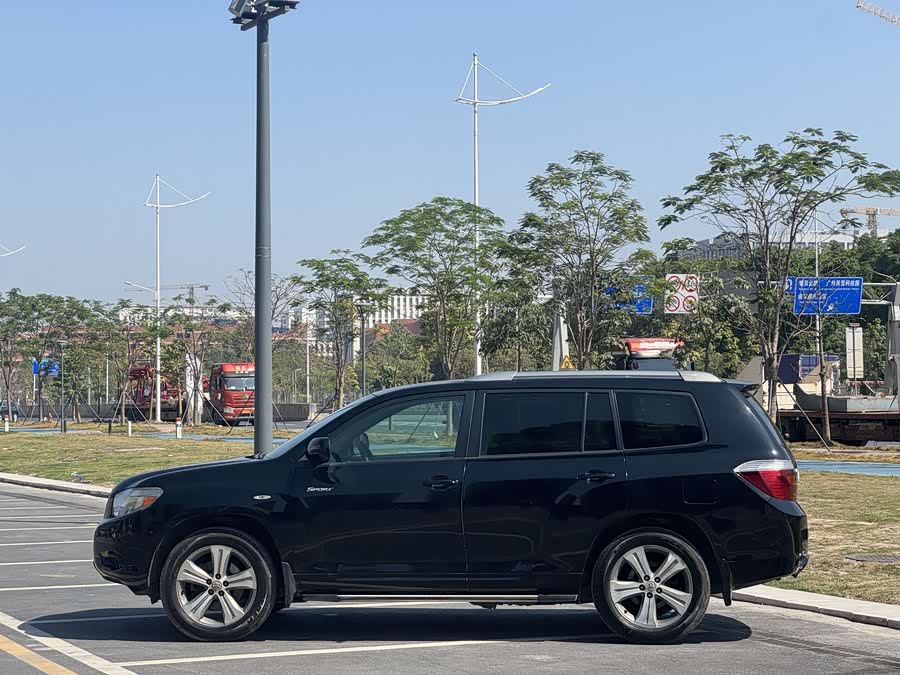 丰田 汉兰达 2010 汽车图片 #9