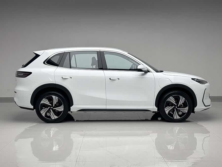 GEELY 2024 #9 GEELY 2024 car image #9