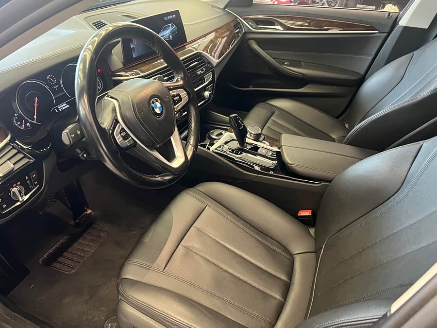 BMW 5 Series 2018 #9 BMW 5 Series 2018 car image #9