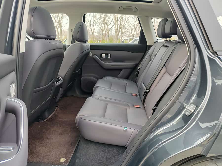 零跑汽车 零跑C10 2025 汽车图片 #9