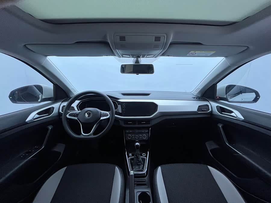 Volkswagen Tacqua 2022 car image #9