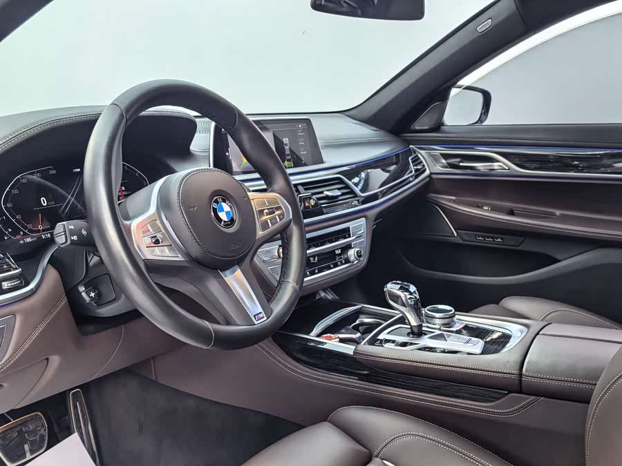 BMW 7 Series 2022 car image #9
