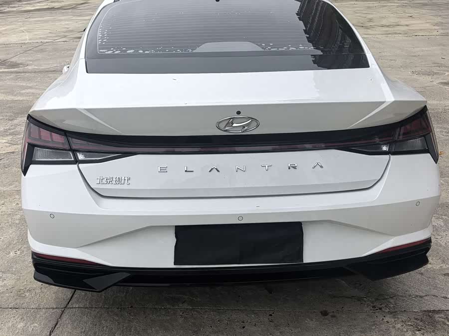 Hyundai Elantra 2023 immagine di auto #9