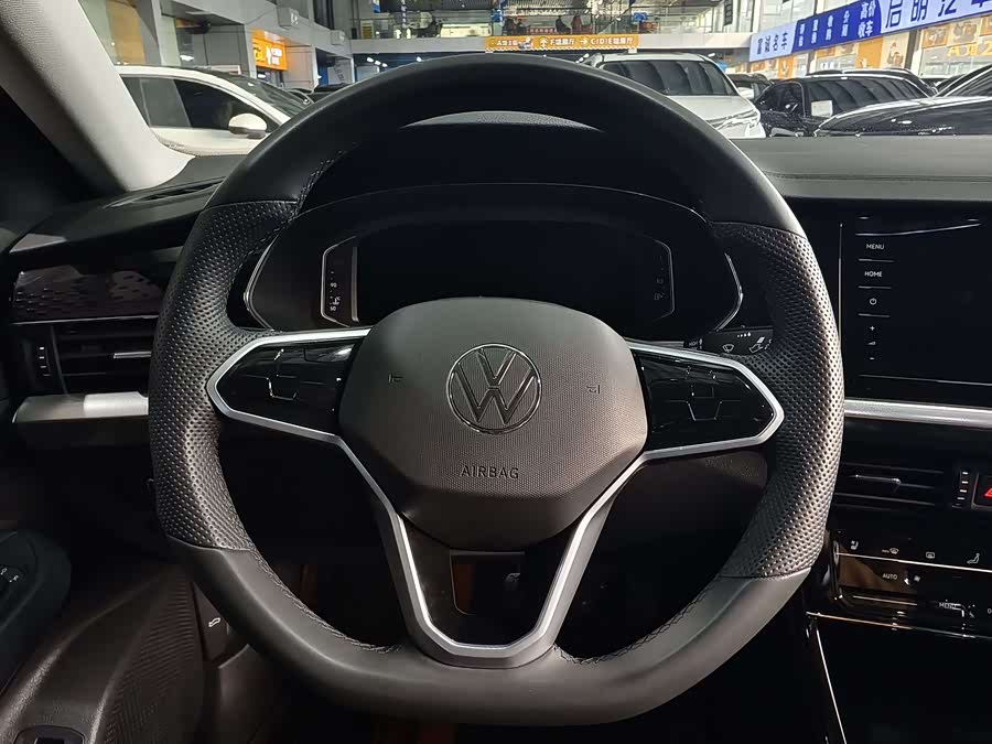 Volkswagen Passat 2024 صورة سيارة #9