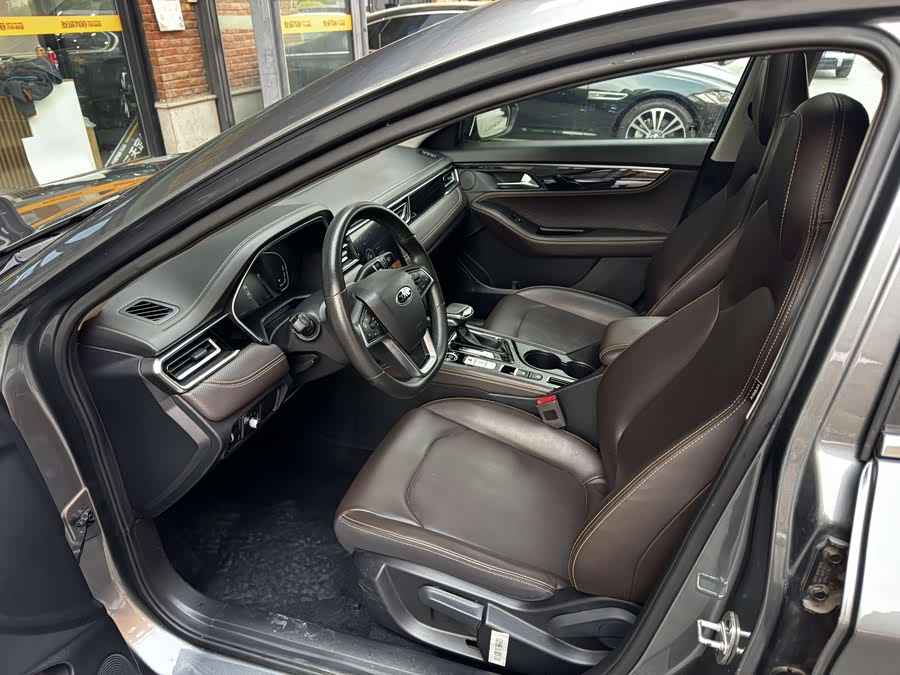 JAC 2020 car image #9