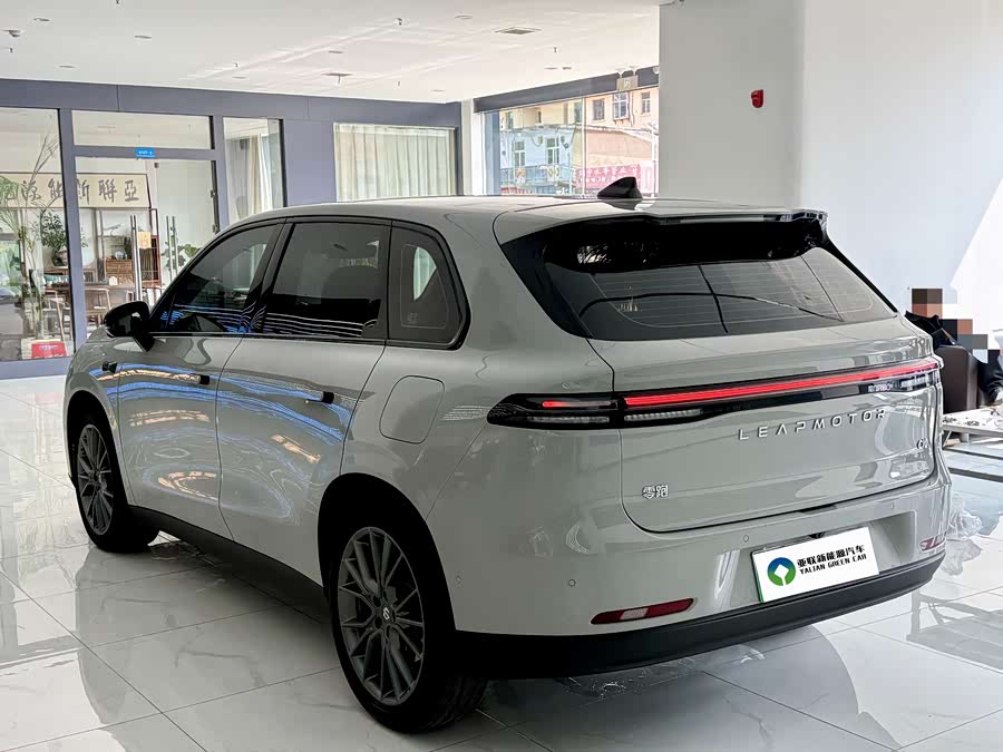 零跑汽车 零跑C10 2025 汽车图片 #9