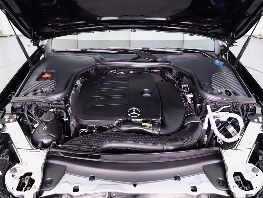 Mercedes-Benz E Class 2023 car image #9