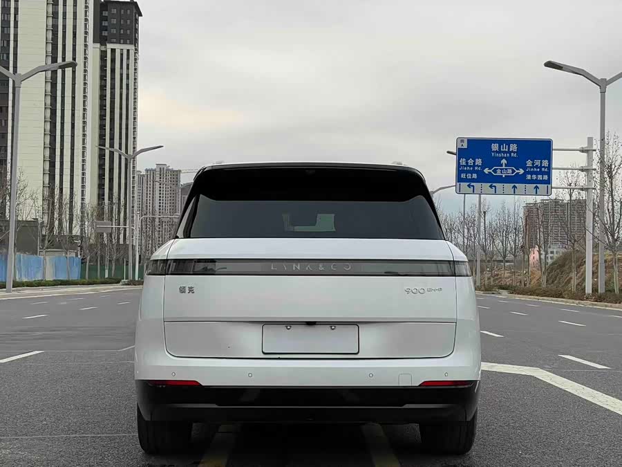 Lynk & Co 900 2025 car image #9