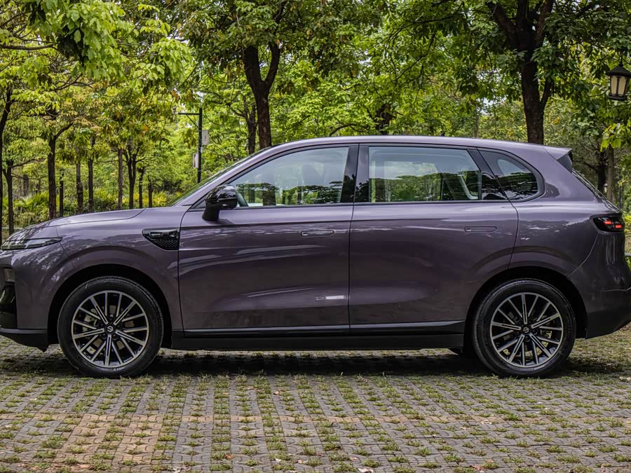 零跑汽车 零跑B10 2025 汽车图片 #9