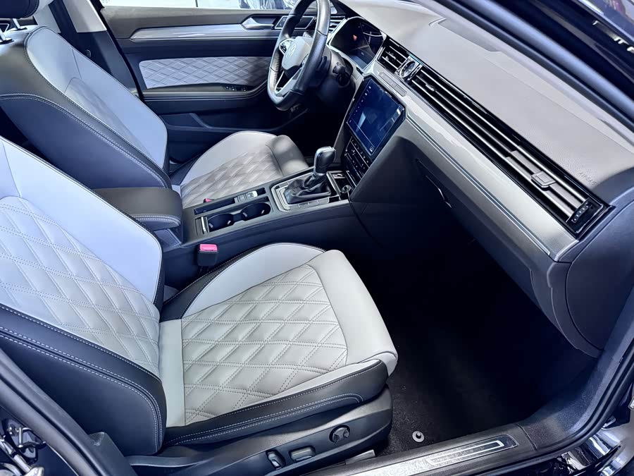 Volkswagen Magotan 2023 immagine di auto #9