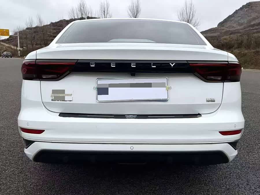 GEELY Emgrand 2025 car image #9