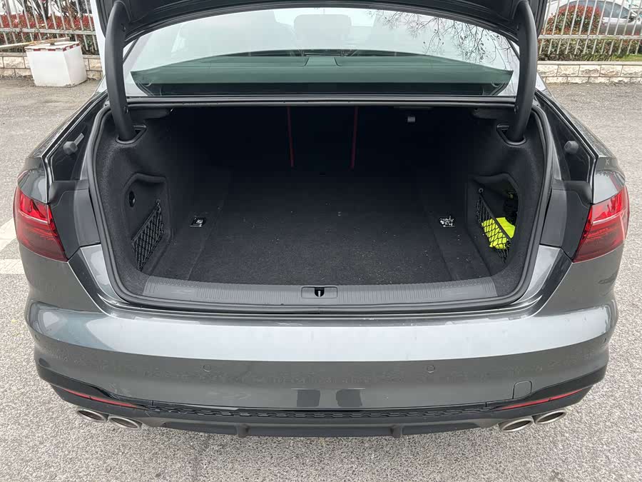 Audi S4 2023 image de voiture #9