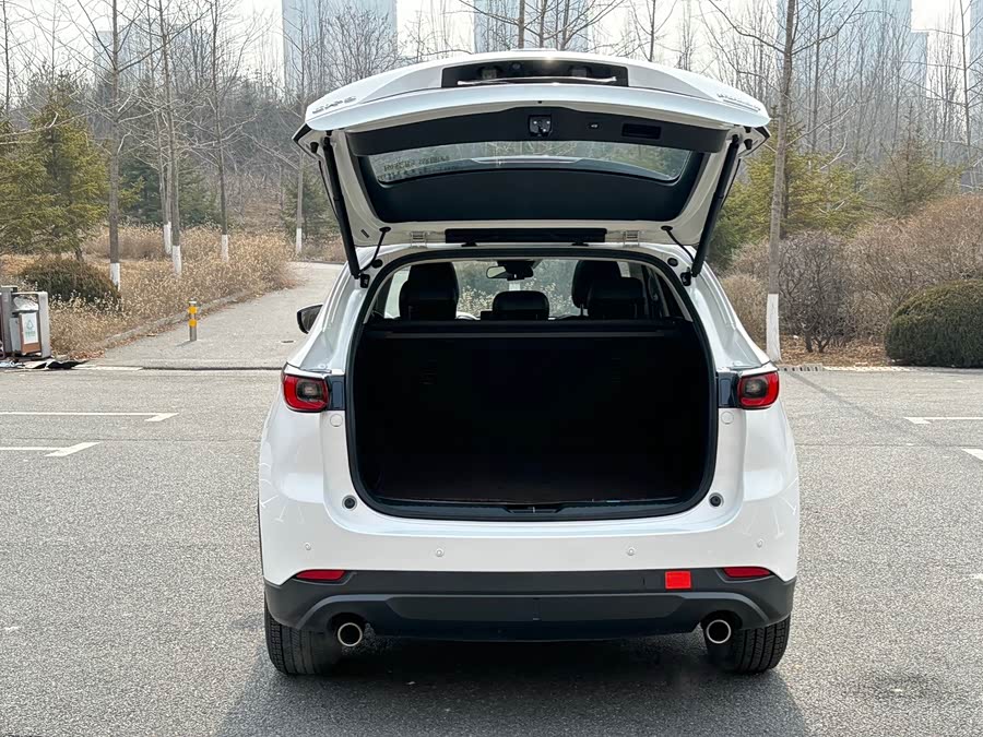 Mazda CX-5 2023 car image #9