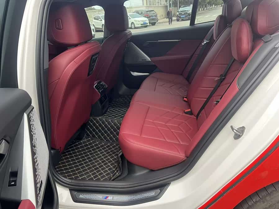 BMW 5 Series 2024 car image #9