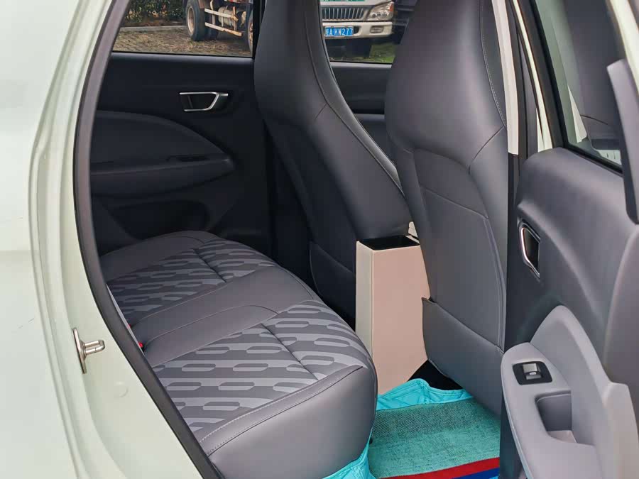 零跑汽车 零跑T03 2024 汽车图片 #9