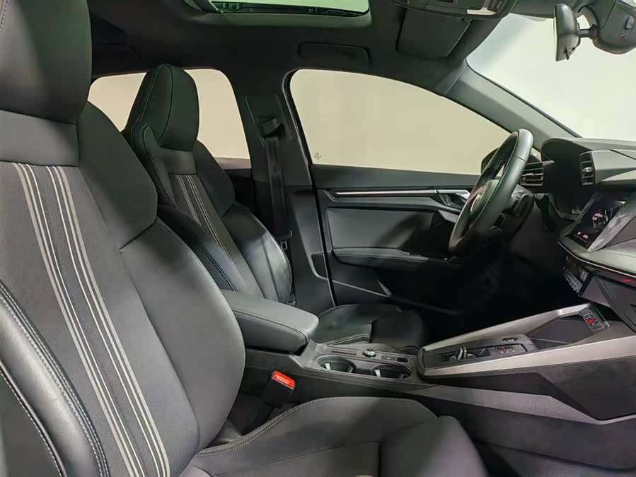 Audi A3 2023 immagine di auto #9