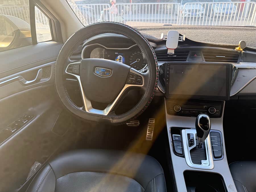 GEELY Emgrand GS 2019 car image #9