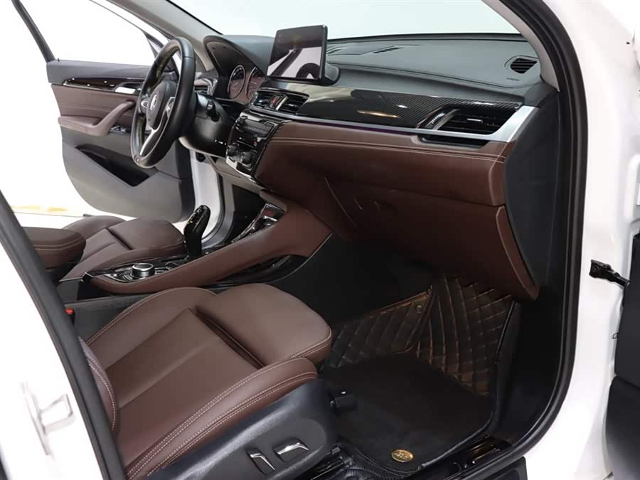 BMW X2 2024 image de voiture #9