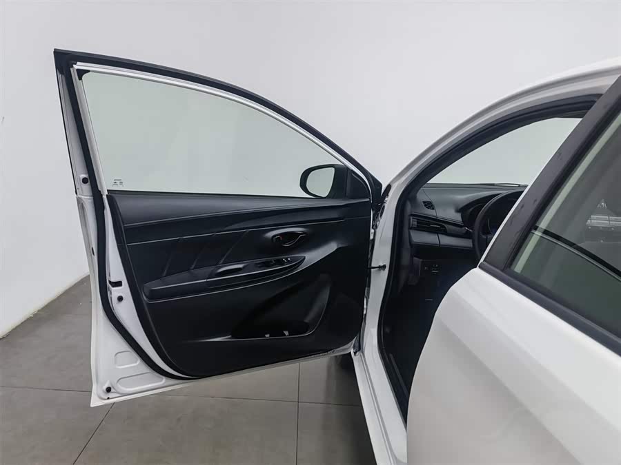 Toyota Yaris L Zhixiang 2018 immagine di auto #9