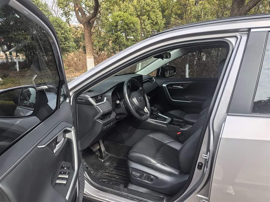 Toyota Wildlander 2023 car image #9