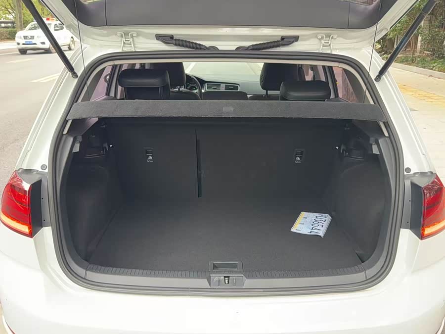 Volkswagen Golf 2015 car image #9