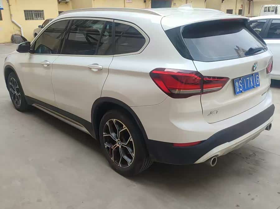 BMW X1 2022 car image #9