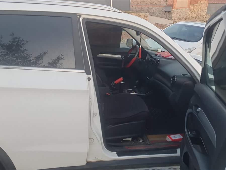 凯翼 凯翼X3 2019 汽车图片 #9