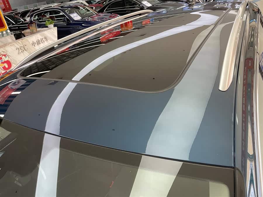 Volkswagen Tiguan L 2022 car image #9