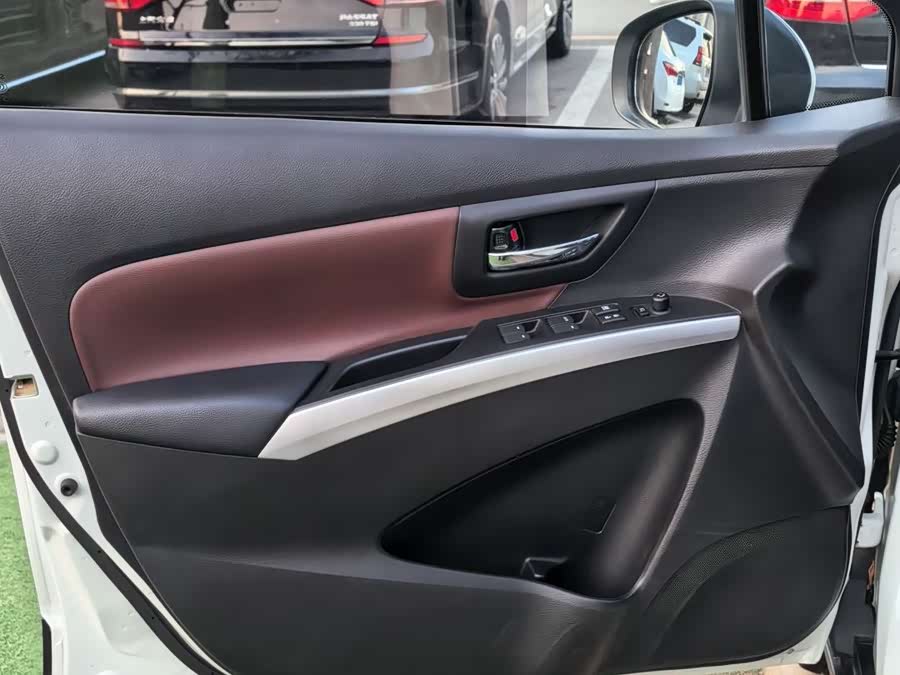 Suzuki SX4 S-CROSS 2018 imagem de carro #9