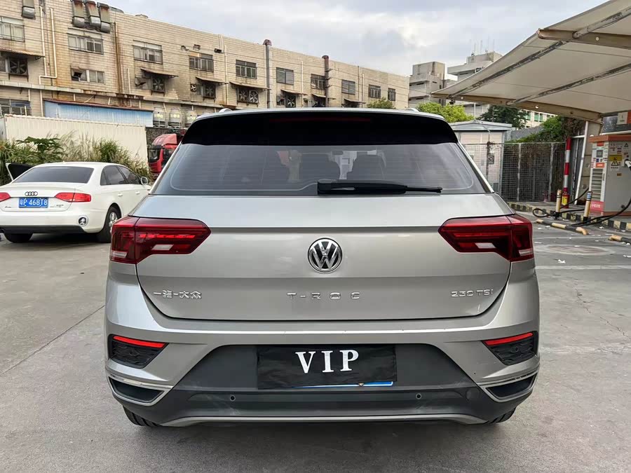 Volkswagen T-Roc 2020 car image #9