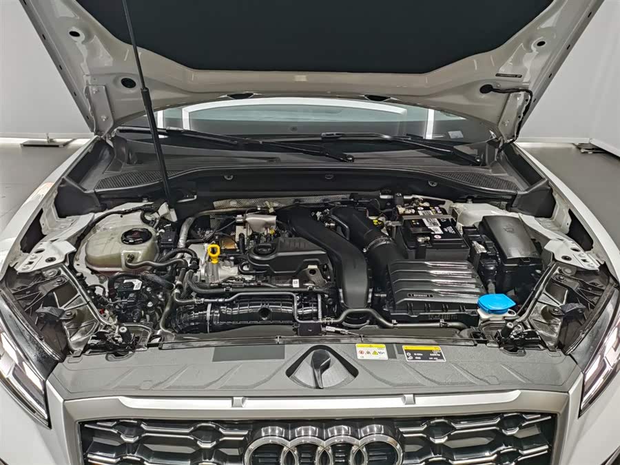 Audi Q2L 2024 صورة سيارة #9