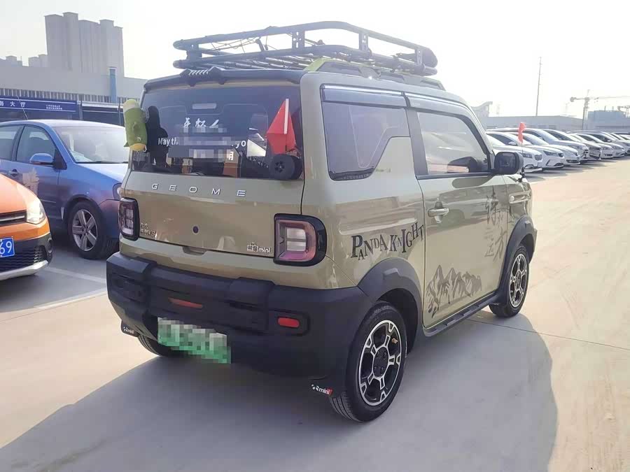 GEELY 2025 #9 GEELY 2025 car image #9