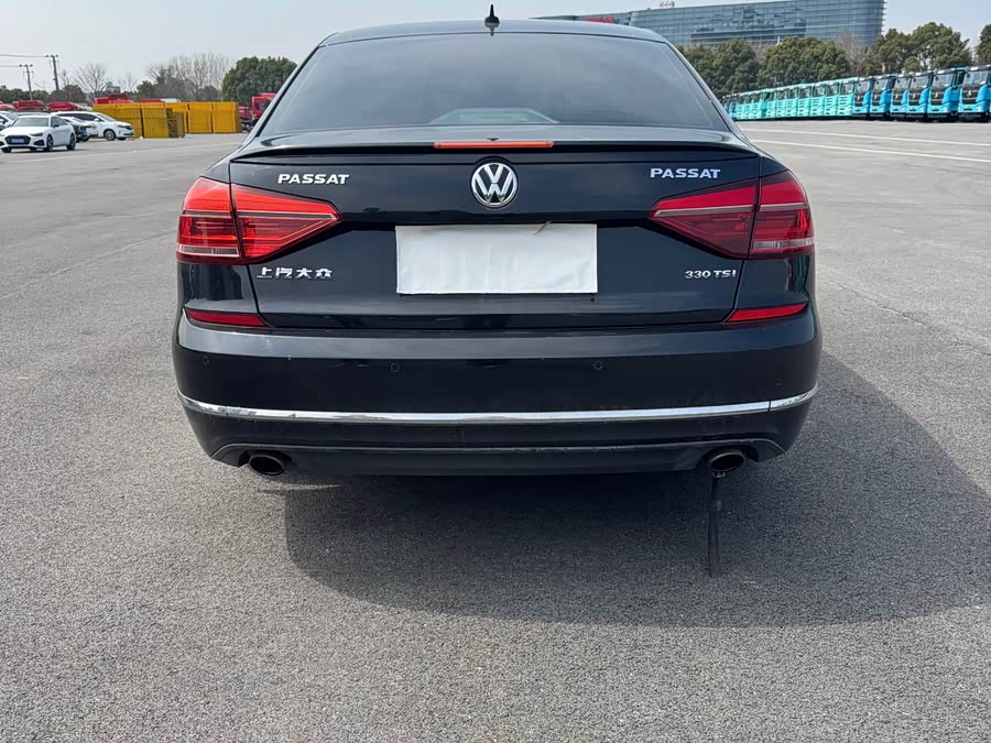 Volkswagen Passat 2013 изображение автомобиля #9