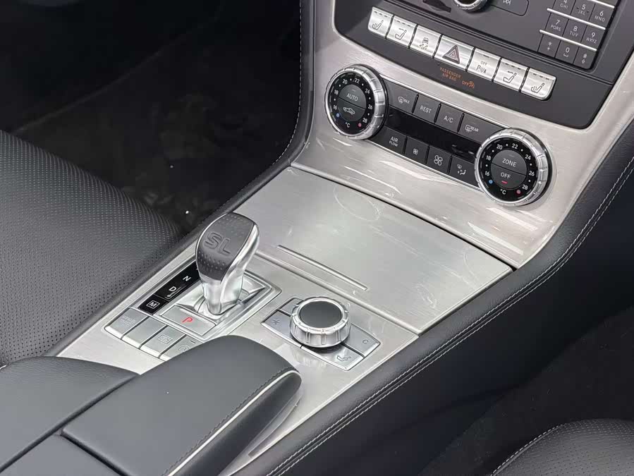 Mercedes-Benz SL Class 2017 car image #9