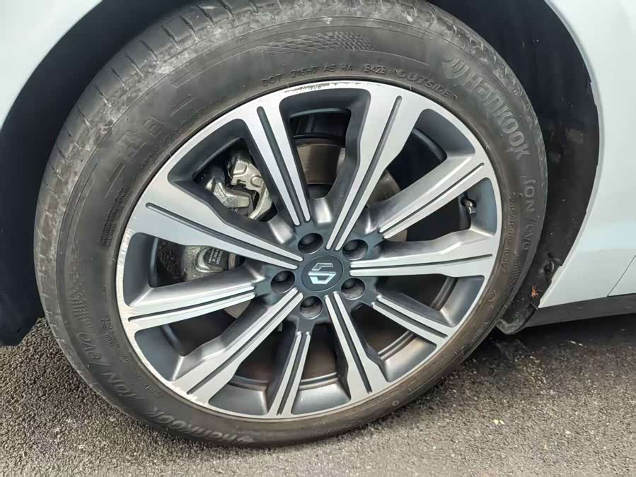 零跑汽车 零跑C01 2024 汽车图片 #9