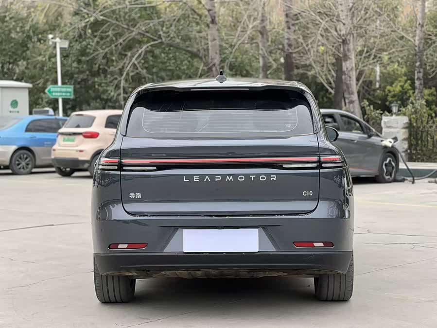 零跑汽车 零跑C10 2024 汽车图片 #9