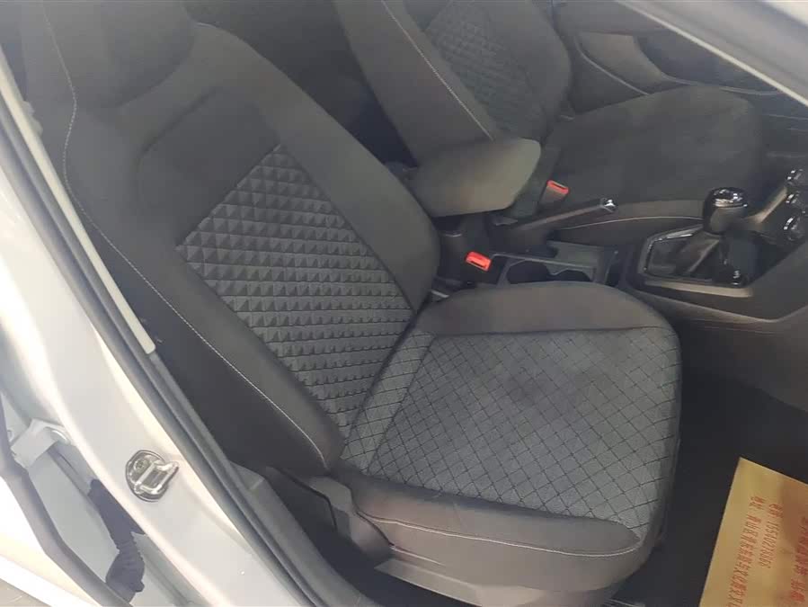 Volkswagen T-Cross 2022 #9 Volkswagen T-Cross 2022 car image #9