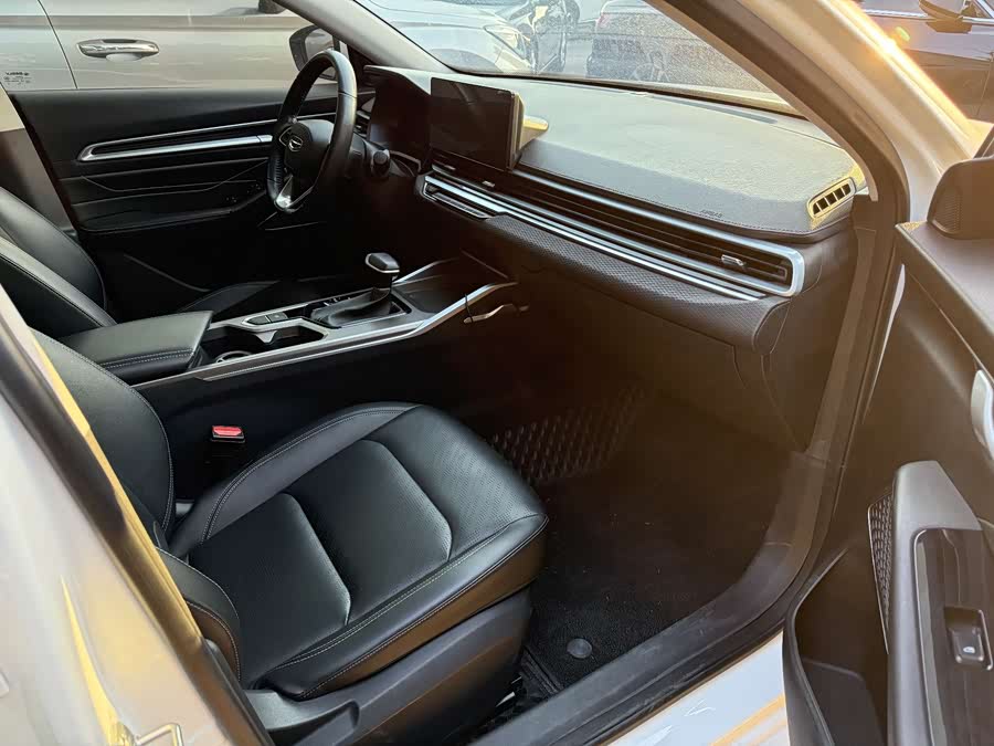 GEELY 2022 car image #9