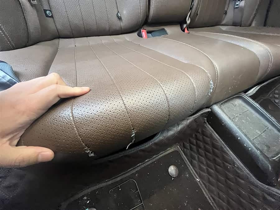 Mercedes-Benz E Class 2018 car image #9