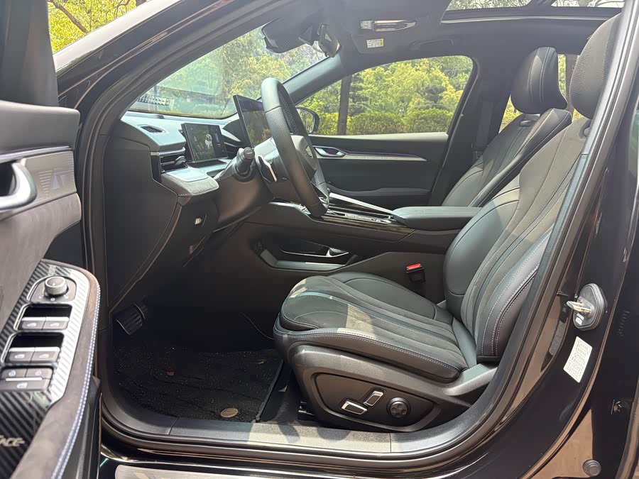 GEELY Preface 2025 image de voiture #9