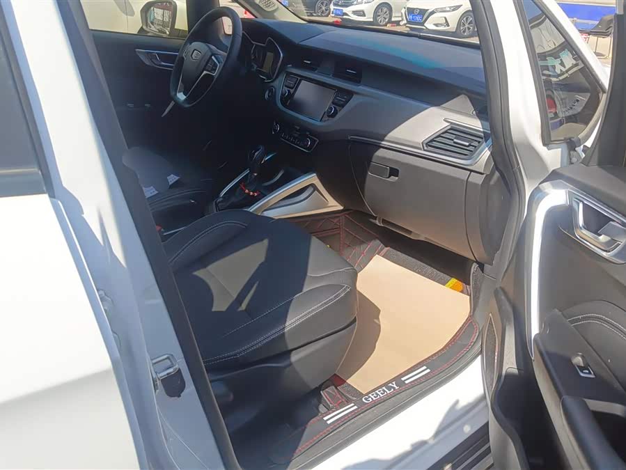 GEELY Vision X3 2018 изображение автомобиля #9