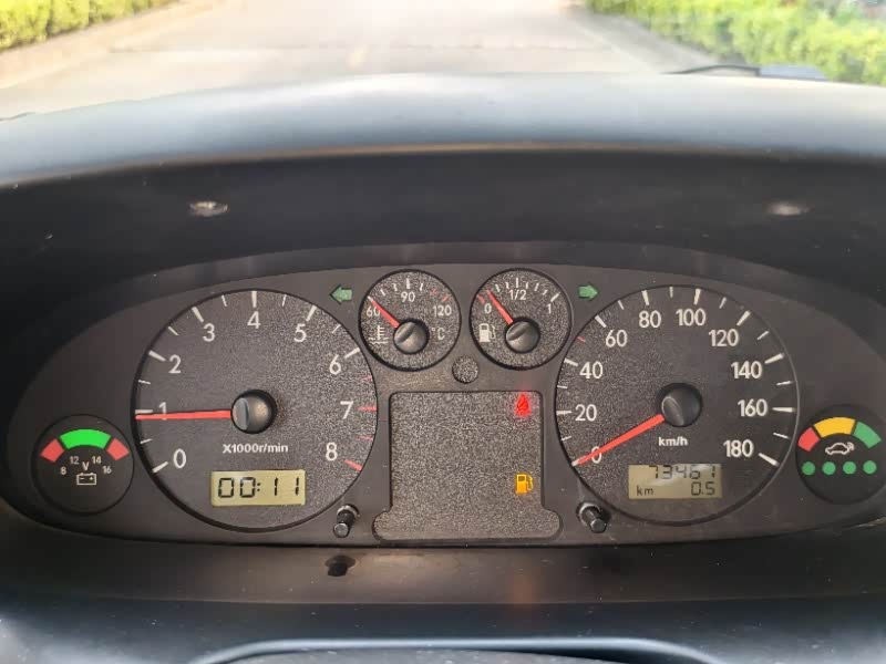 JAC 2011 imagem de carro #9