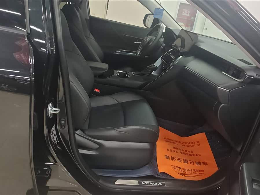 Toyota Venza 2024 immagine di auto #9