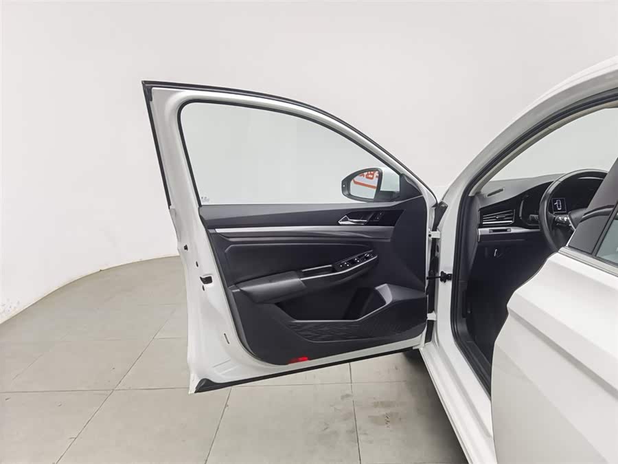 Volkswagen Bora 2021 car image #9